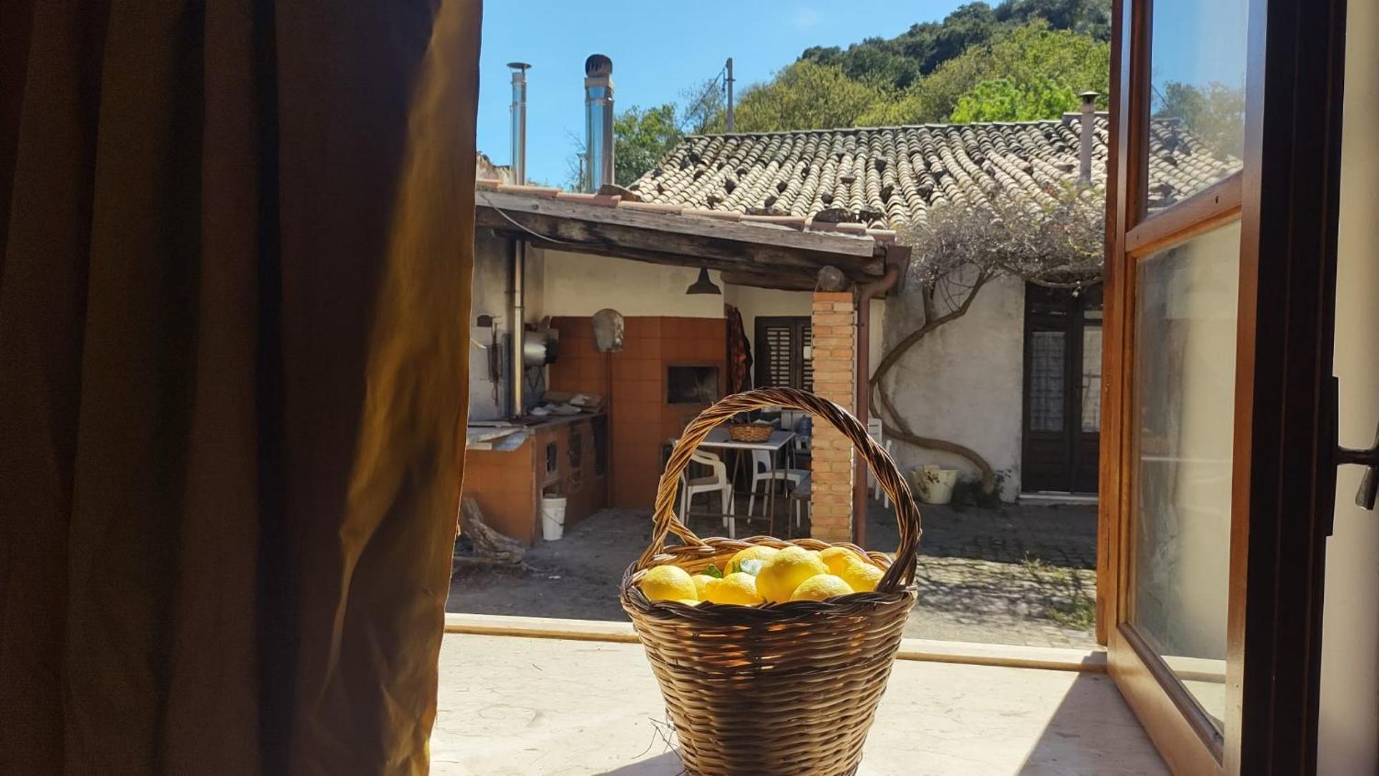 Linati'S Apartments Pollina Εξωτερικό φωτογραφία